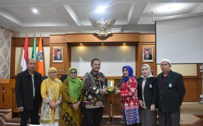 Universitas Megarezky Makassar Resmi Teken MoA dan MoU dengan Universitas Ahmad Dahlan