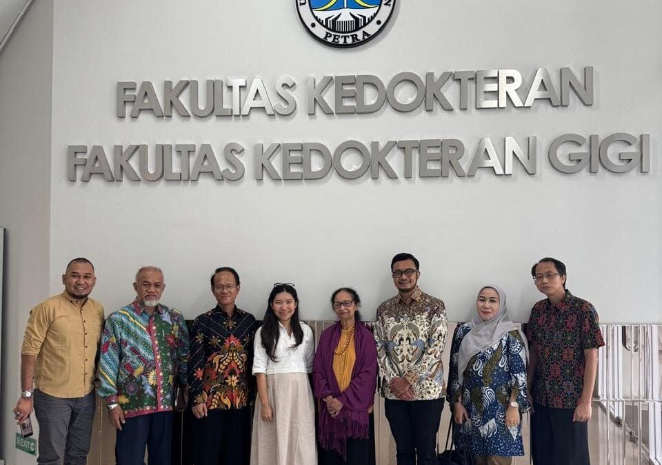 UNIMERZ Benchmarking ke FK Universitas Kristen Petra, Kampus Rujukan Nasional dari Kemendiktisaintek