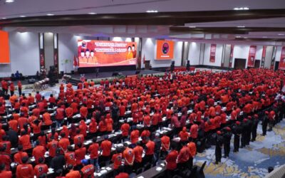 Pembina dan Ketua Yayasan Pendidikan Islam Mega Rezky Makassar Dilantik Jadi Pengurus Inti PDIP Sulsel