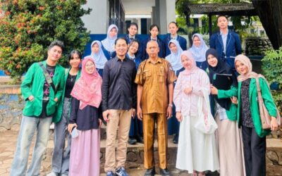 Mahasiswa PTI Universitas Megarezky Implementasikan Teori Perkembangan Peserta Didik Lewat PkM di SMP Negeri 20 Makassar